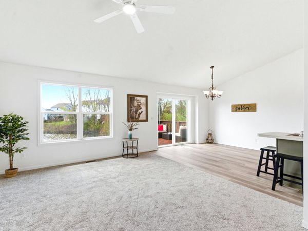73 Murphy'S Circle, Kalamazoo, MI 49009