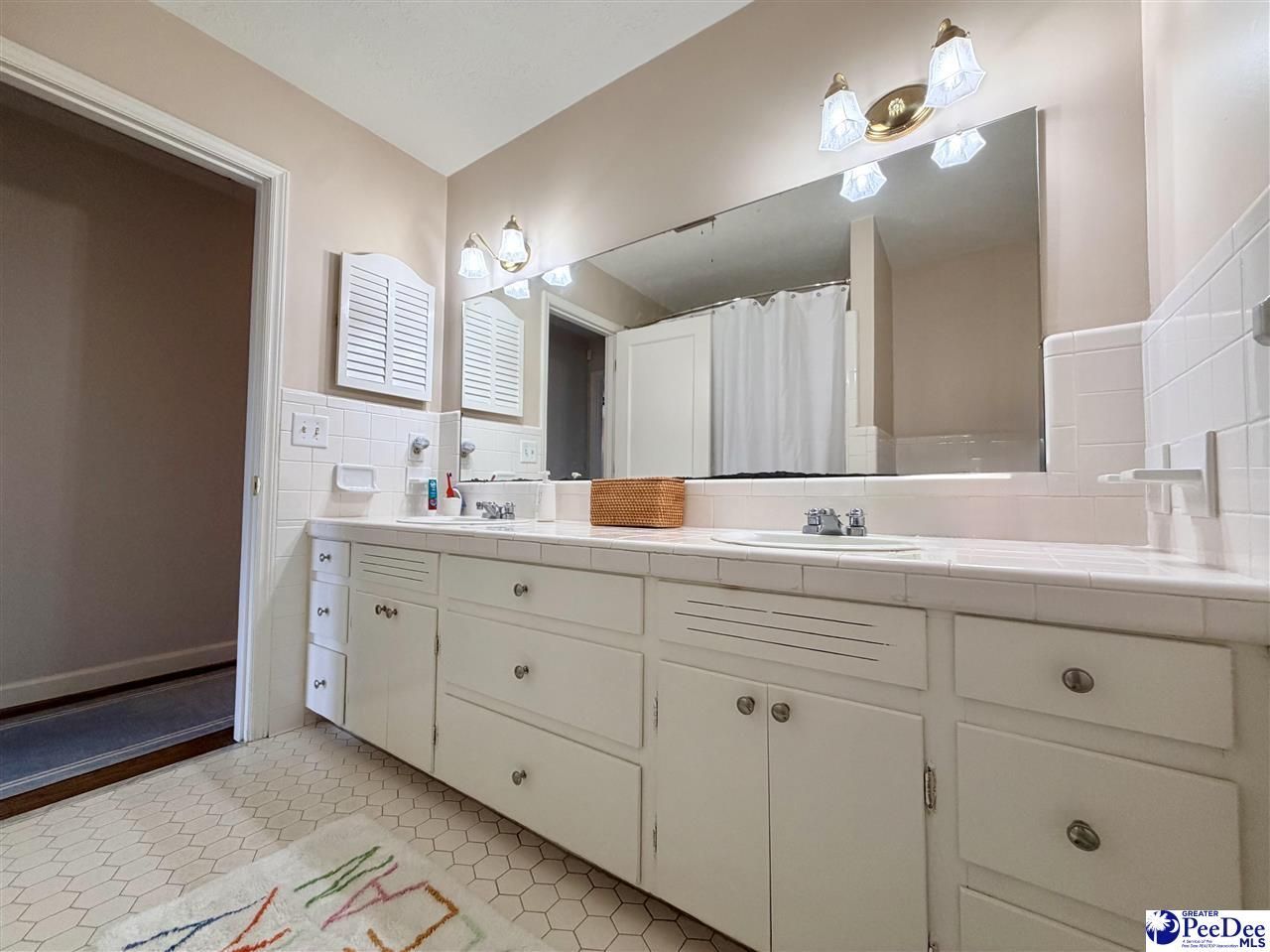 1214 Richard Street Photo 56