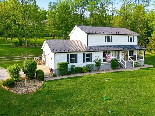 424 Arbogast Lane, Morgantown, WV 26508