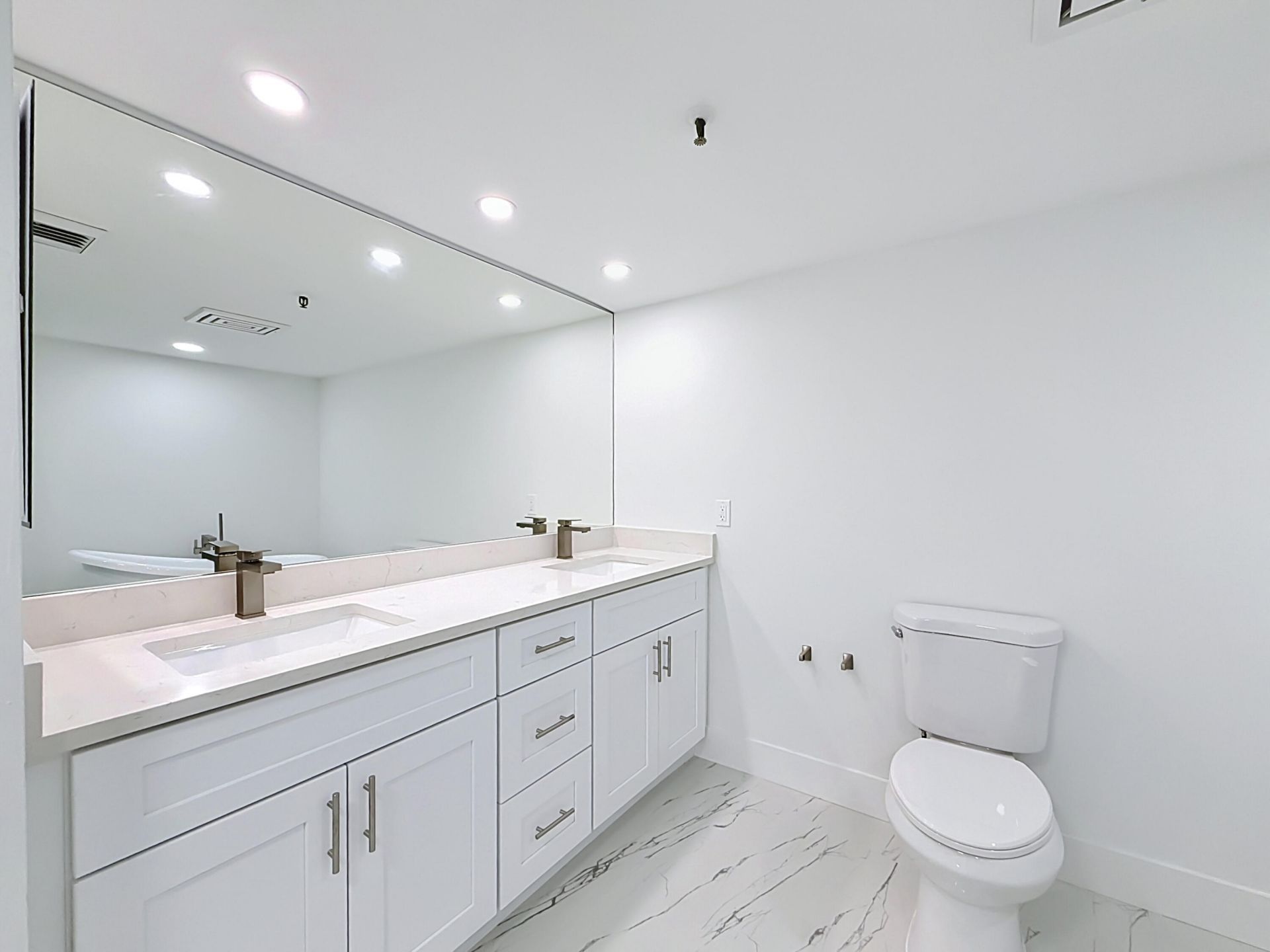 2480 Presidential Way, Unit 902, West Palm Beach, FL 33401 Photo
