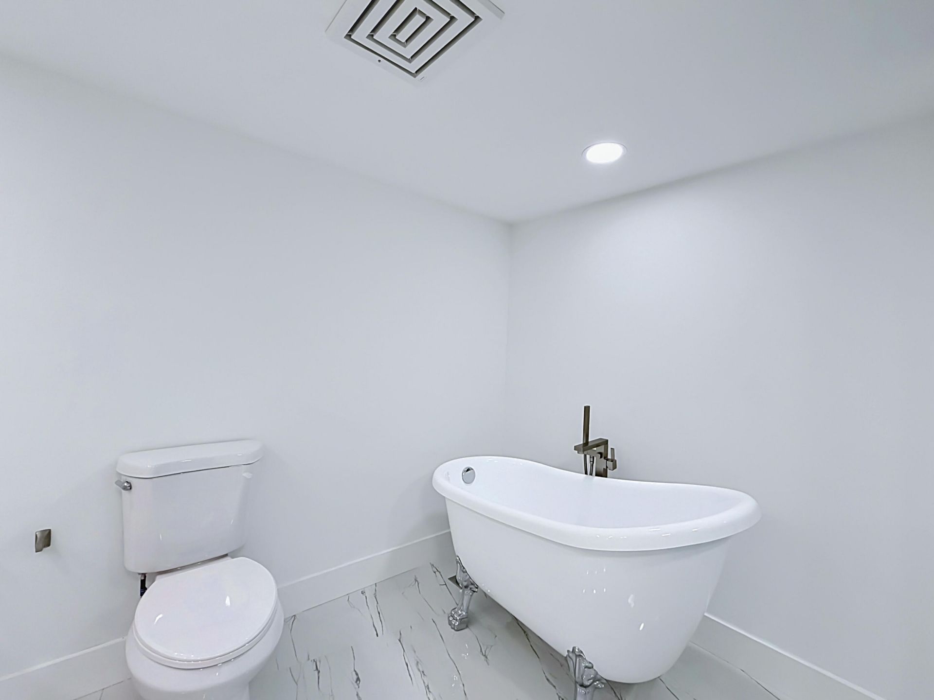 2480 Presidential Way, Unit 902, West Palm Beach, FL 33401 Photo