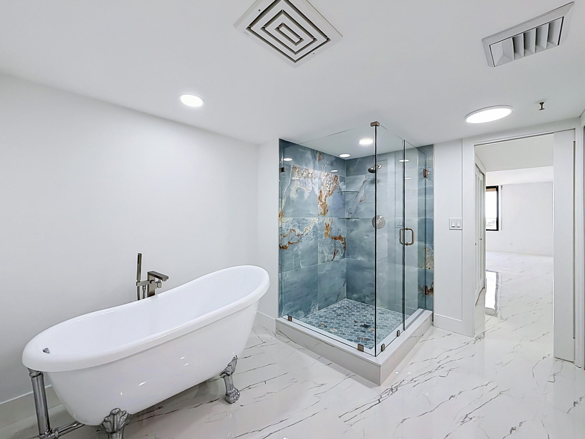 2480 Presidential Way, Unit 902, West Palm Beach, FL 33401 Photo
