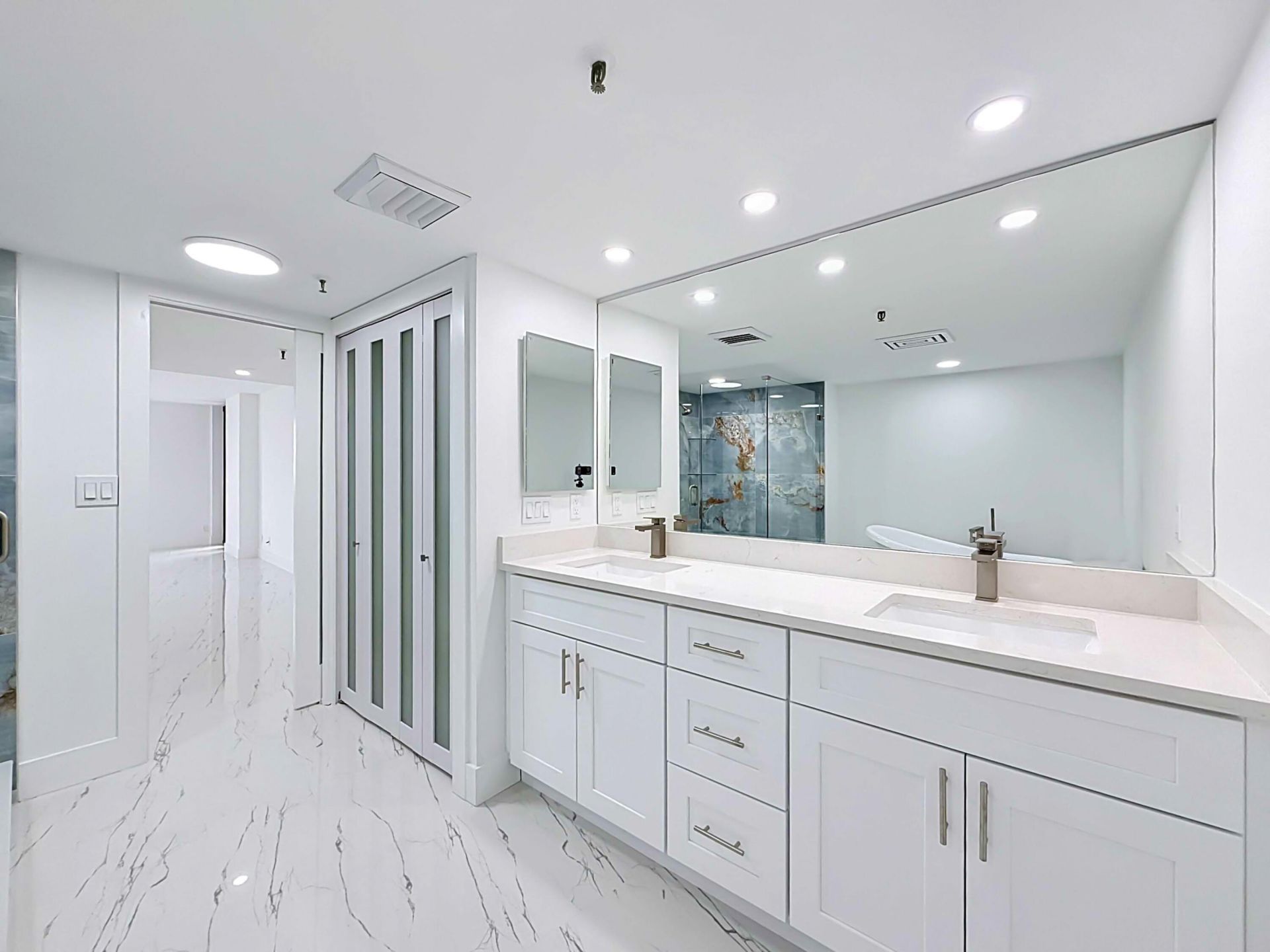 2480 Presidential Way, Unit 902, West Palm Beach, FL 33401 Photo