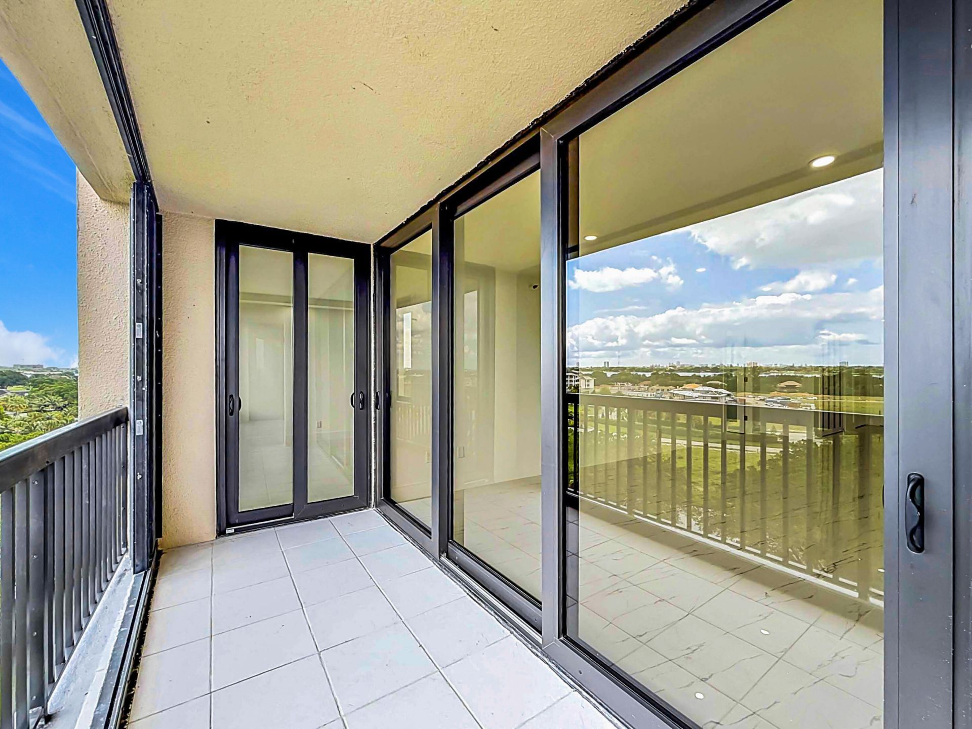 2480 Presidential Way, Unit 902, West Palm Beach, FL 33401 Photo