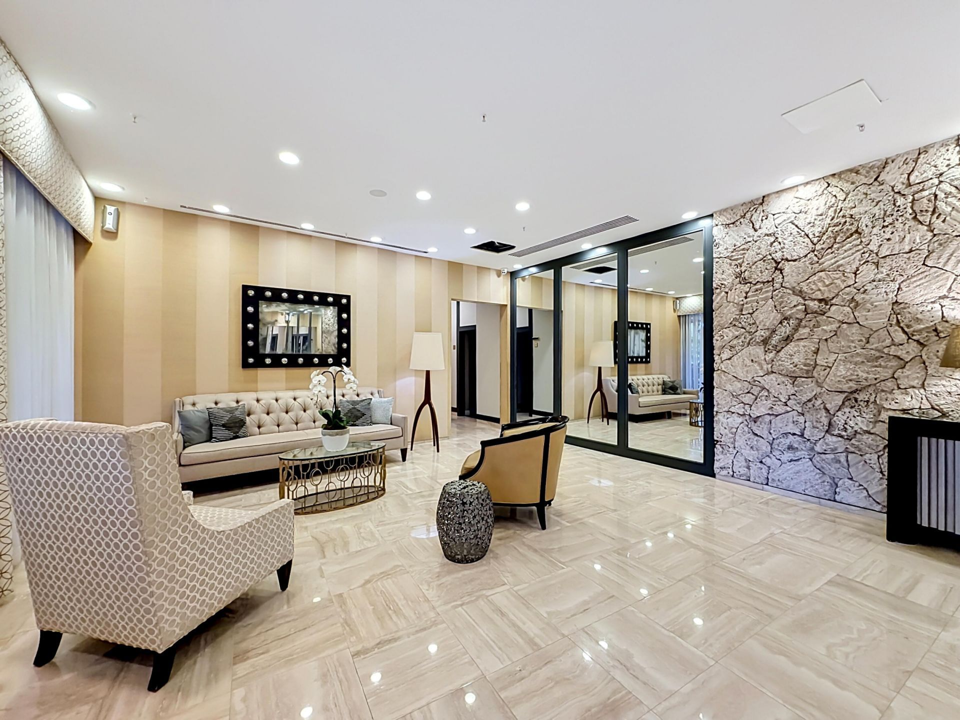 2480 Presidential Way, Unit 902, West Palm Beach, FL 33401 Photo