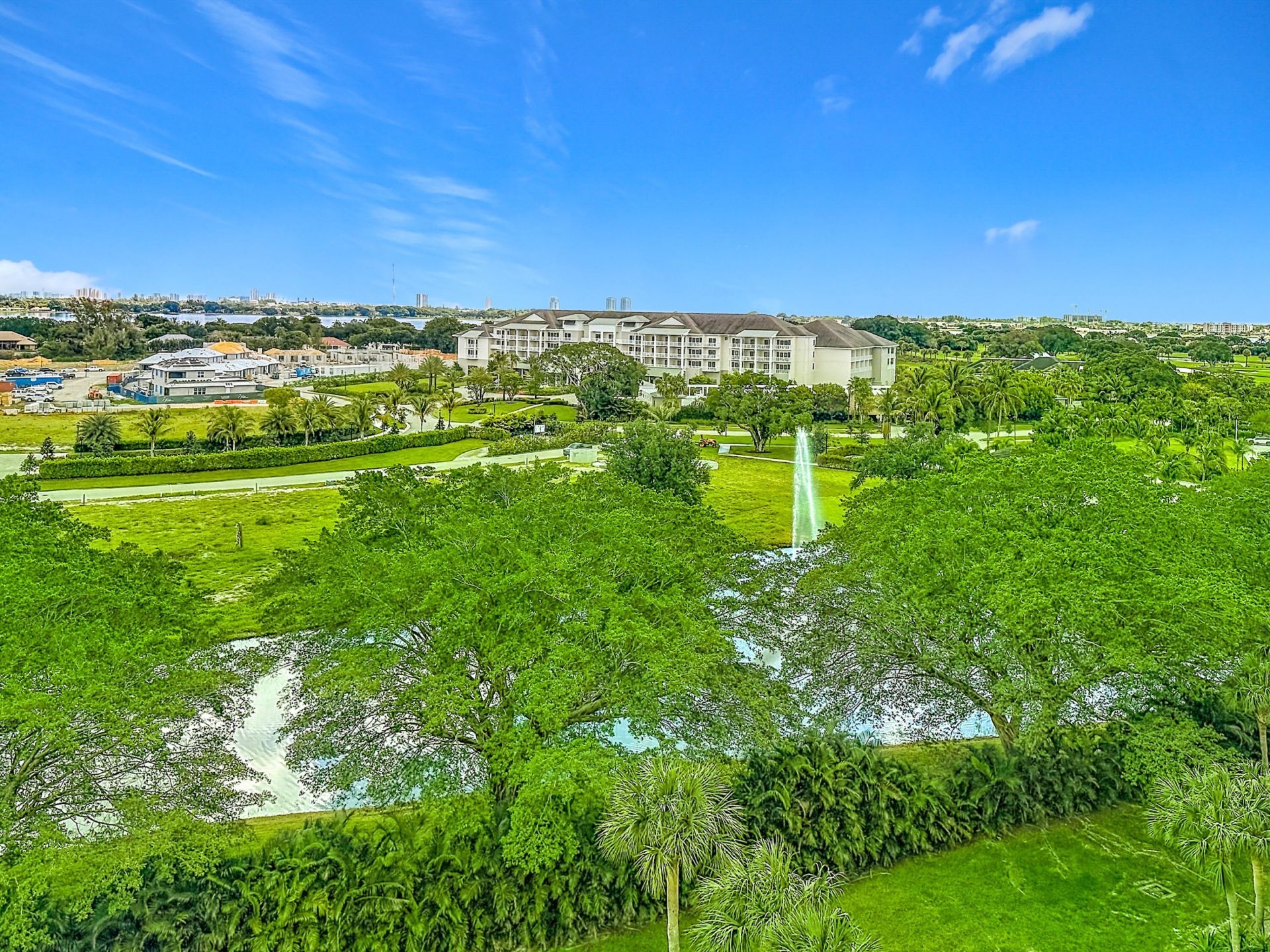 2480 Presidential Way, Unit 902, West Palm Beach, FL 33401 Photo