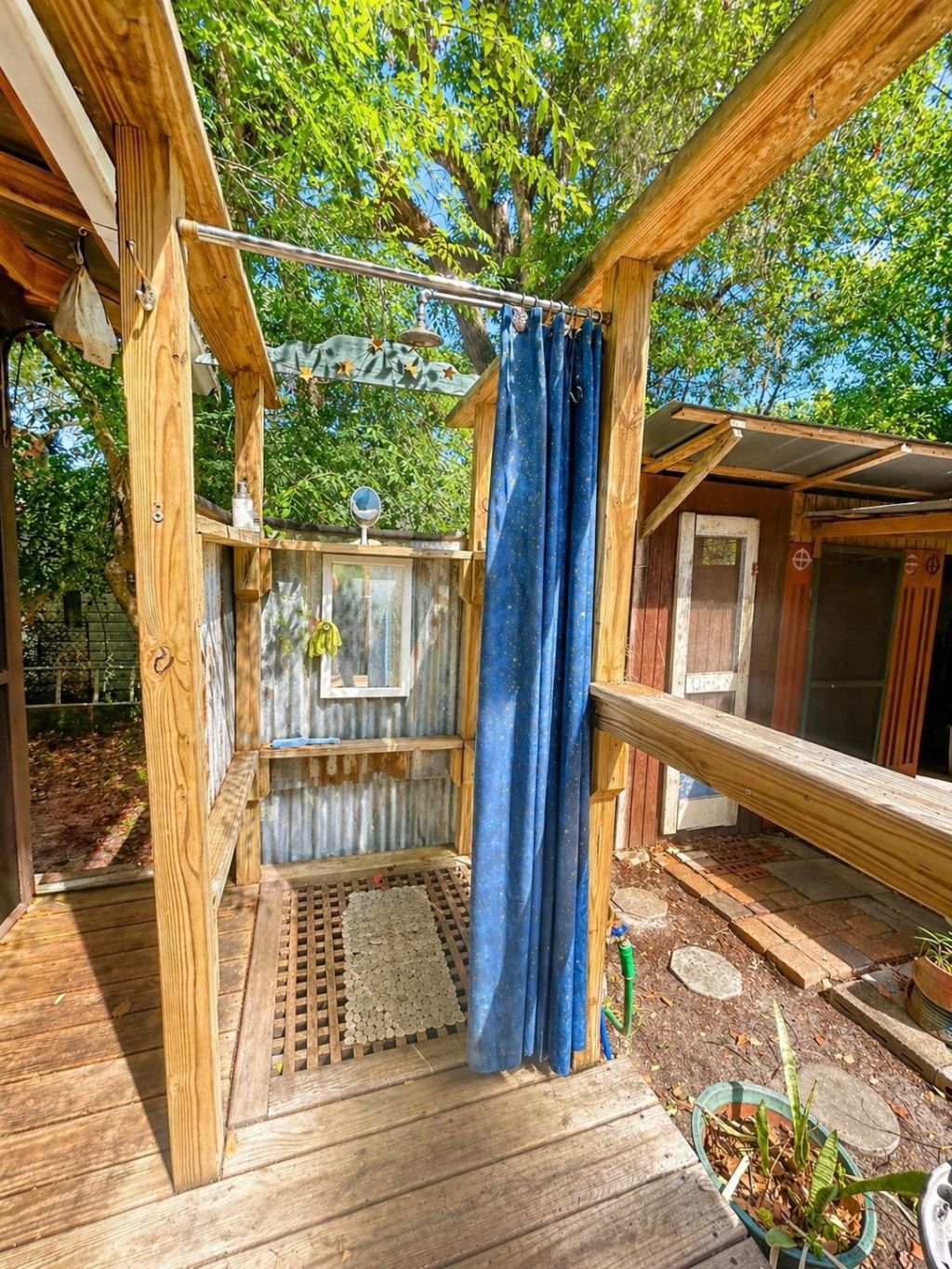 259 Dr Frederick S Humphries Street, Apalachicola, FL 32320 Photo