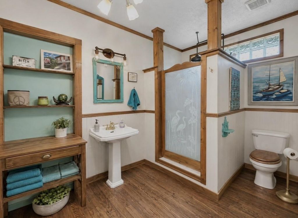 259 Dr Frederick S Humphries Street, Apalachicola, FL 32320 Photo