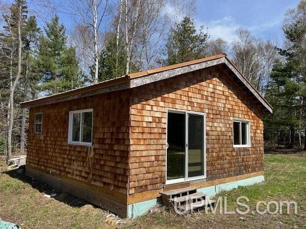3414 #6 Road, Allouez Twp, MI 49950