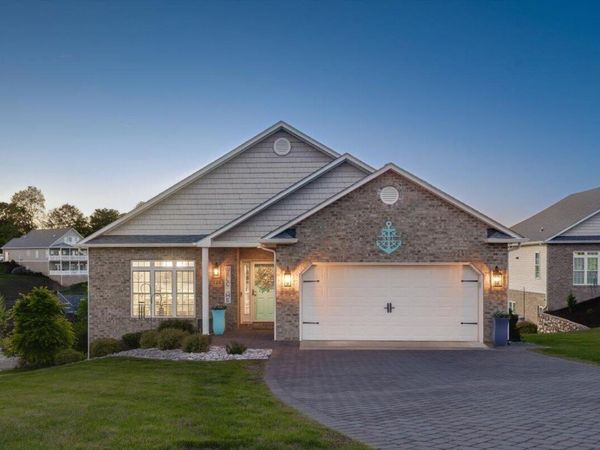 225 Lands End CIR , Union Hall, VA 24176
