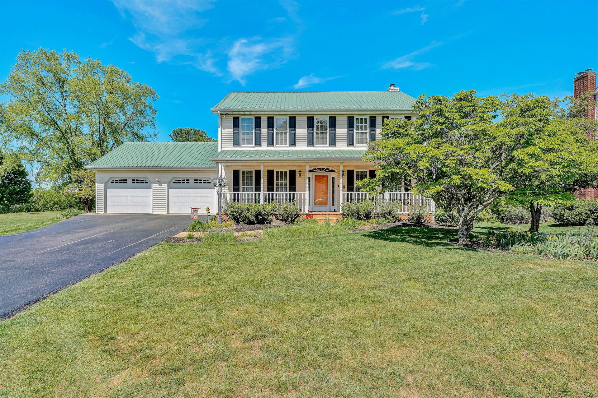 291 Mcintosh Rd, Roanoke, VA 24019 Main Photo