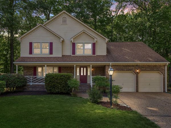 112 Bellows Place, Yorktown, VA 23693