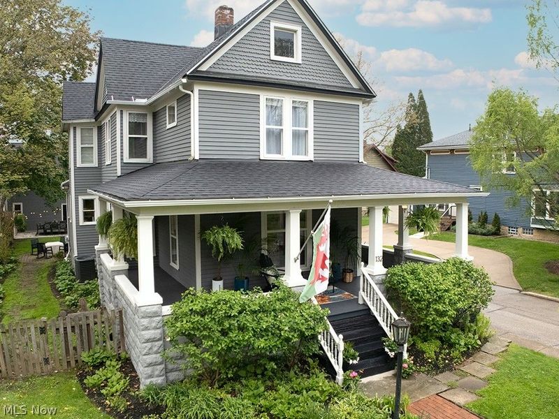 132 South Franklin Street , Chagrin Falls, OH 44022 Photo 2