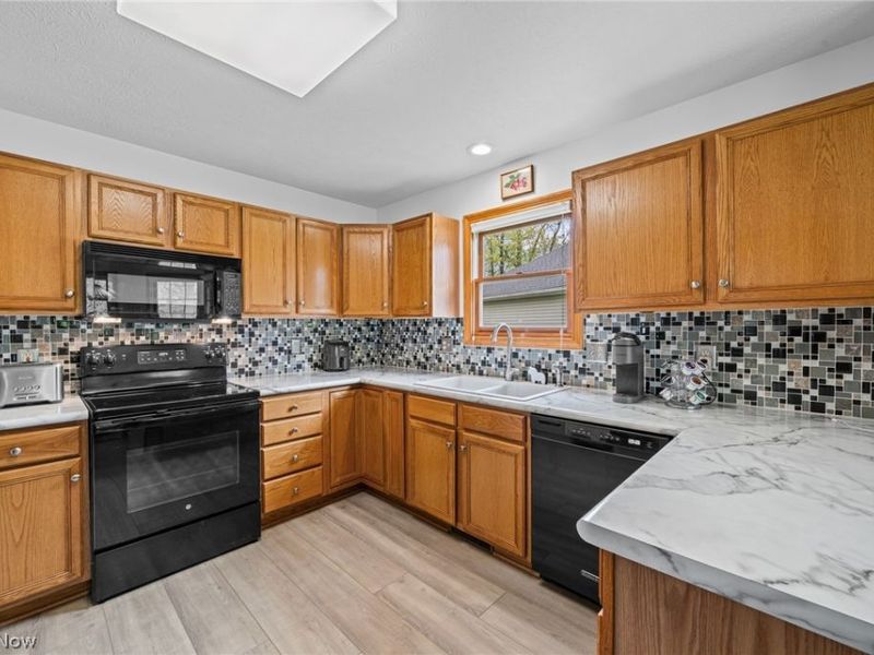 2495 Winesap Drive , Broadview Heights, OH 44147 Photo 6
