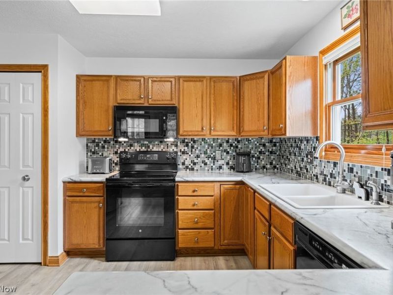 2495 Winesap Drive , Broadview Heights, OH 44147 Photo 8