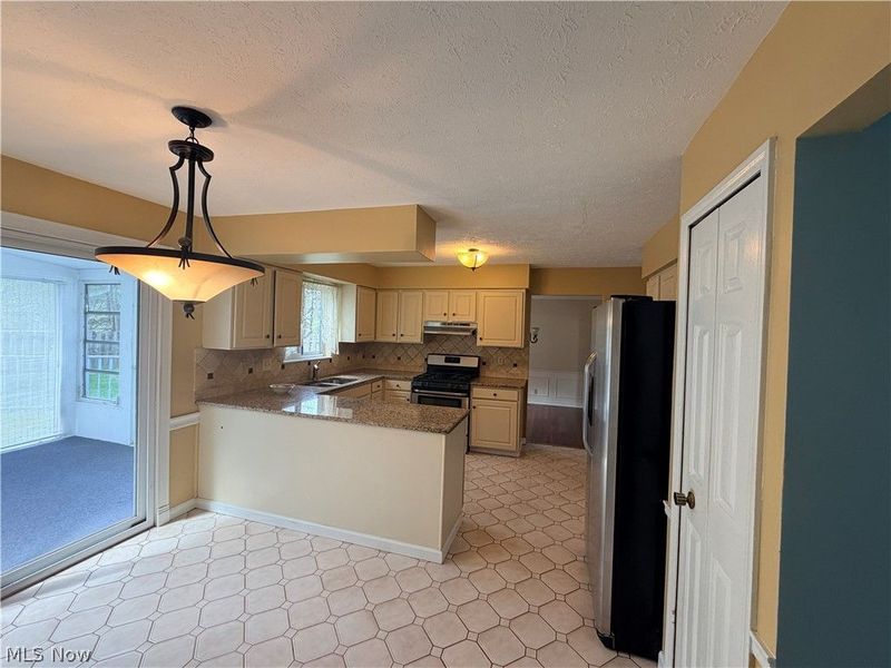 27111 Newton Circle , North Olmsted, OH 44070 Photo 13