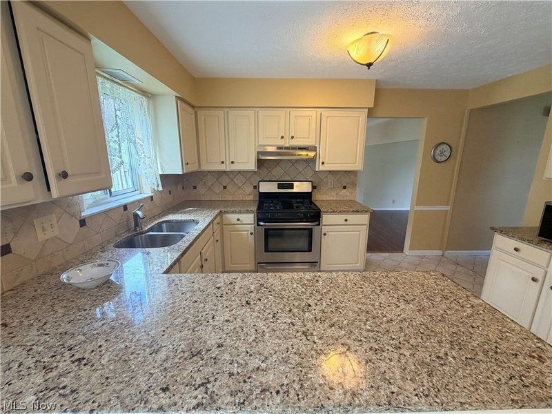 27111 Newton Circle , North Olmsted, OH 44070 Photo 14