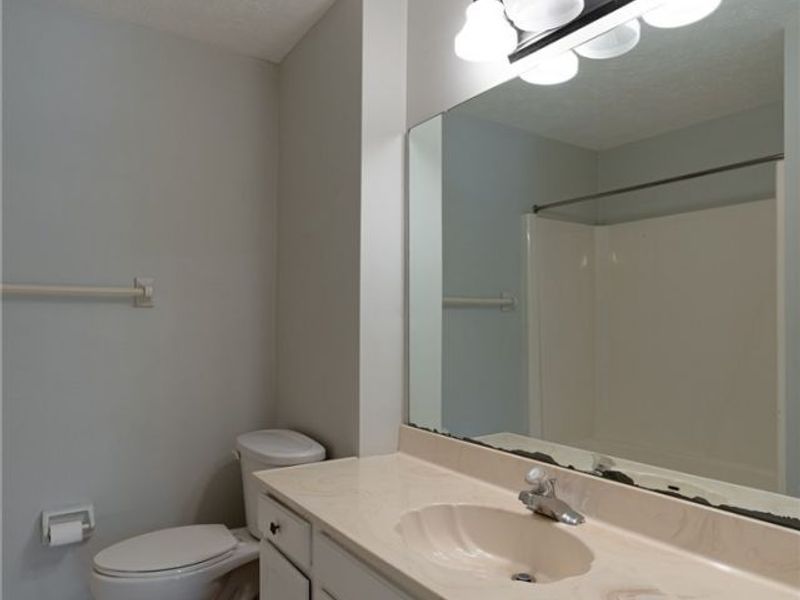 27111 Newton Circle , North Olmsted, OH 44070 Photo 24