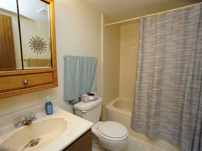 5875 Trumbull Road , Geneva, OH 44041 Photo 14