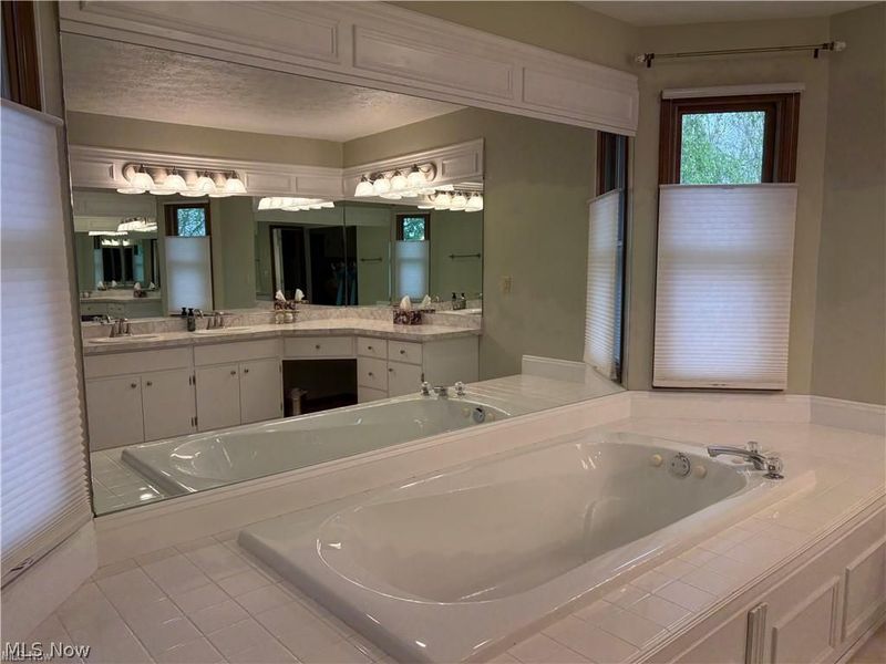 14193 Fernwood Circle , Strongsville, OH 44136 Photo 21