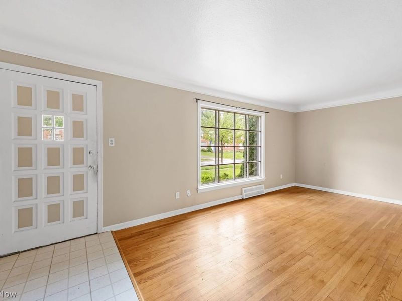 5299 Haverford Drive , Cleveland, OH 44124 Photo 3
