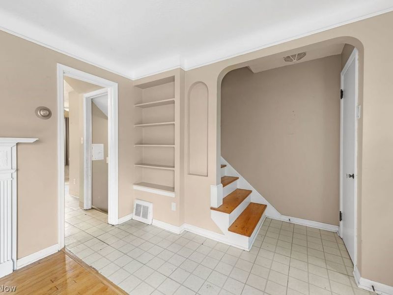 5299 Haverford Drive , Cleveland, OH 44124 Photo 4