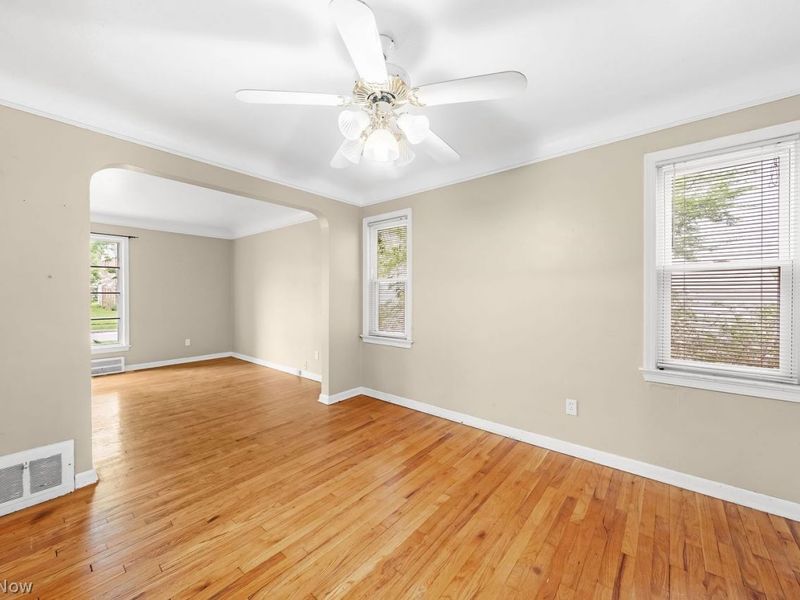 5299 Haverford Drive , Cleveland, OH 44124 Photo 8