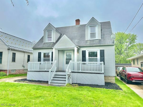 7503 Outlook Avenue , Brooklyn, OH 44144