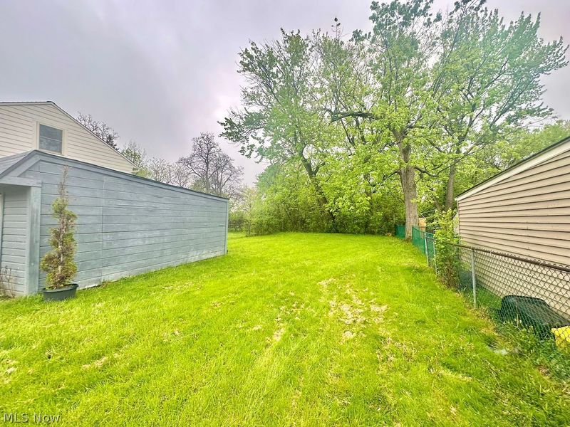 7503 Outlook Avenue , Brooklyn, OH 44144 Photo 12