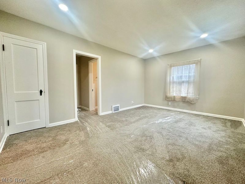 7503 Outlook Avenue , Brooklyn, OH 44144 Photo 2
