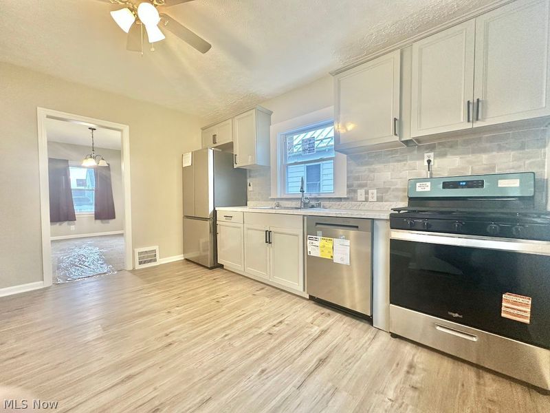 7503 Outlook Avenue , Brooklyn, OH 44144 Photo 6