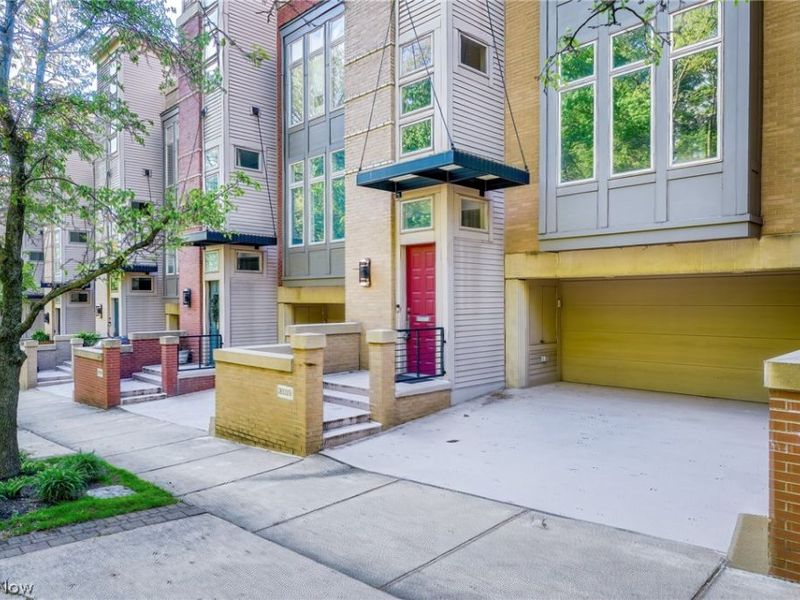 2339 Edgehill Road , Cleveland, OH 44106 Photo 2