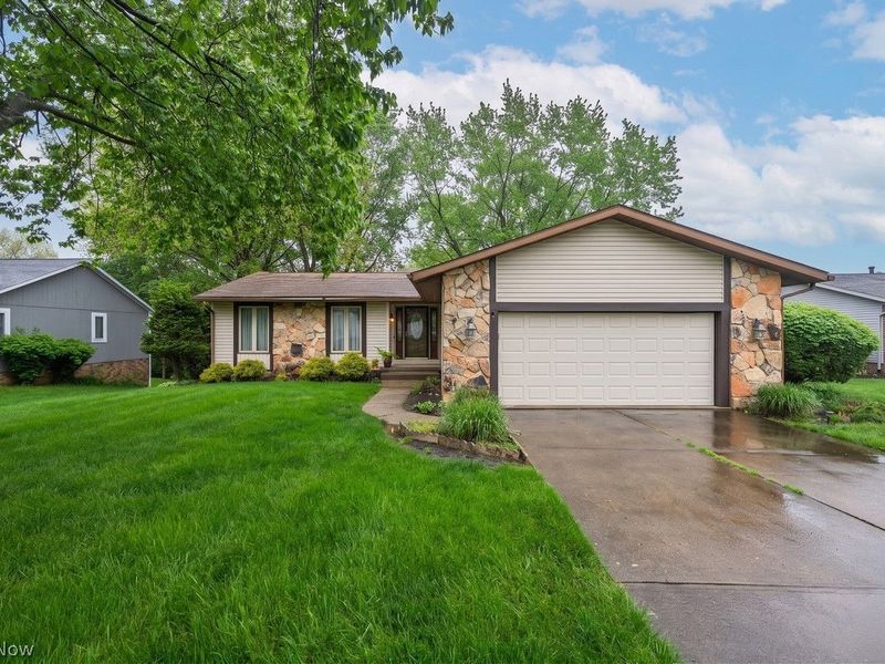 4600 Greenmeadow Avenue NW, Canton, OH 44709 Photo 1