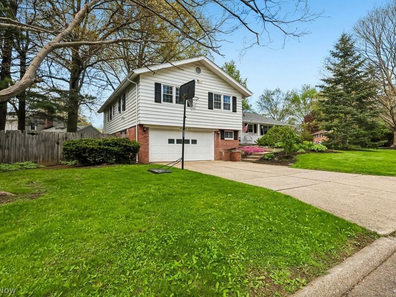 2063 Larchmont Road , Akron, OH 44313 Photo 2