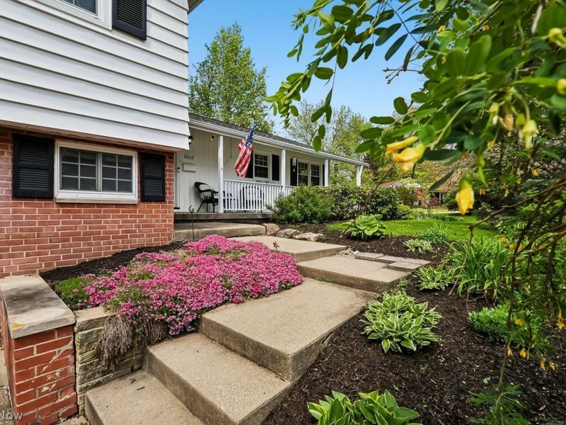 2063 Larchmont Road , Akron, OH 44313 Photo 4