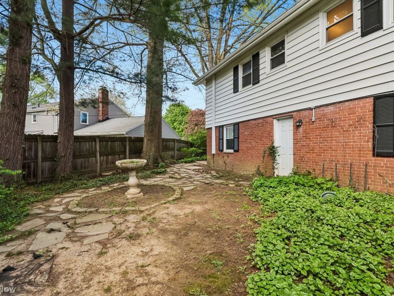 2063 Larchmont Road , Akron, OH 44313 Photo 40
