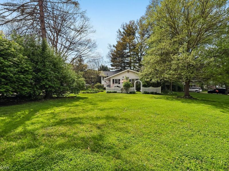 2063 Larchmont Road , Akron, OH 44313 Photo 43