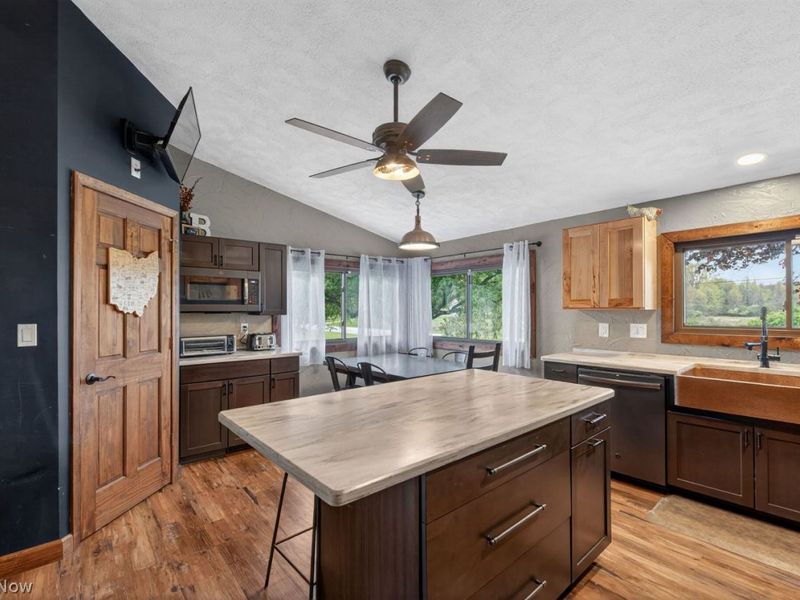 9532 Portage Street NW, Massillon, OH 44646 Photo 10