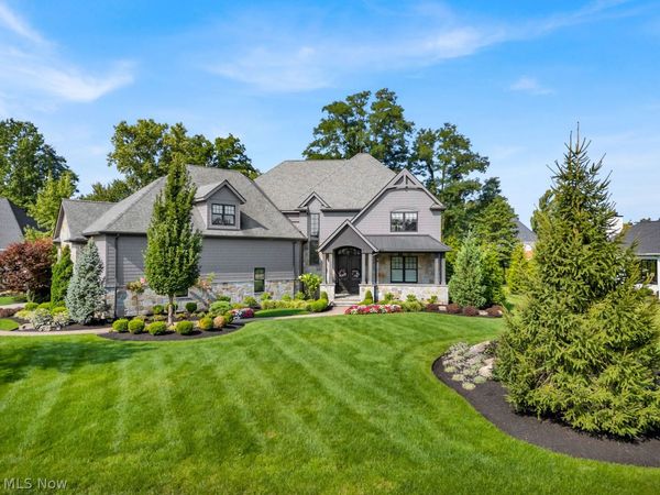 2366 Fox Run , Westlake, OH 44145
