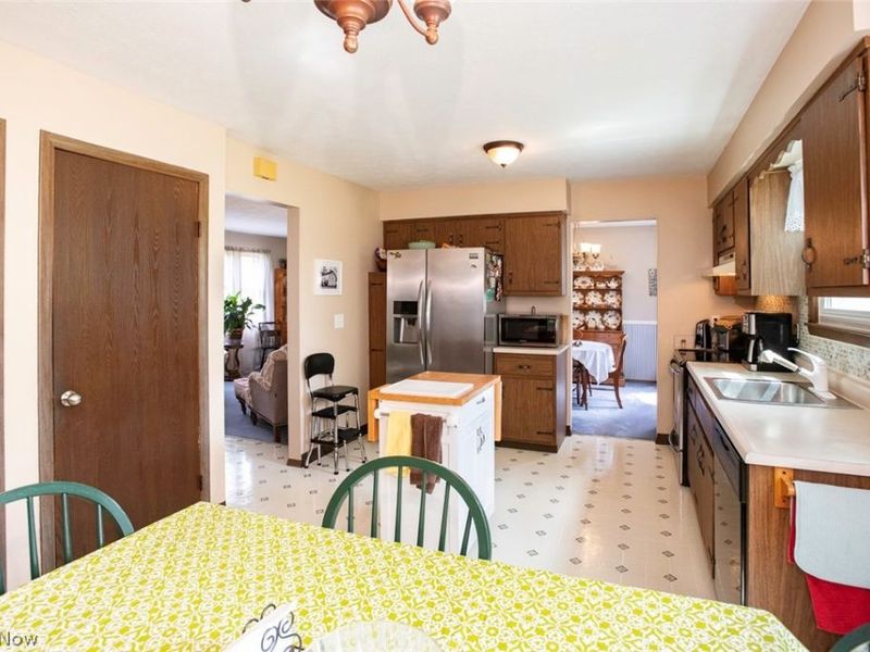 22419 Jonathan Drive, Strongsville, OH 44149 Photo 4