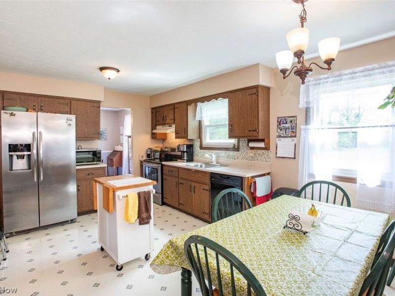22419 Jonathan Drive, Strongsville, OH 44149 Photo 6