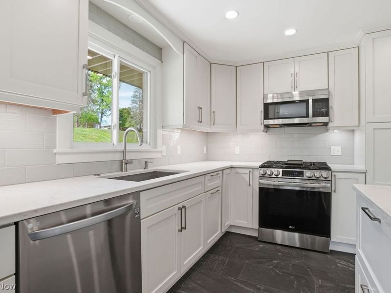185 High Street , Chagrin Falls, OH 44022 Photo 6