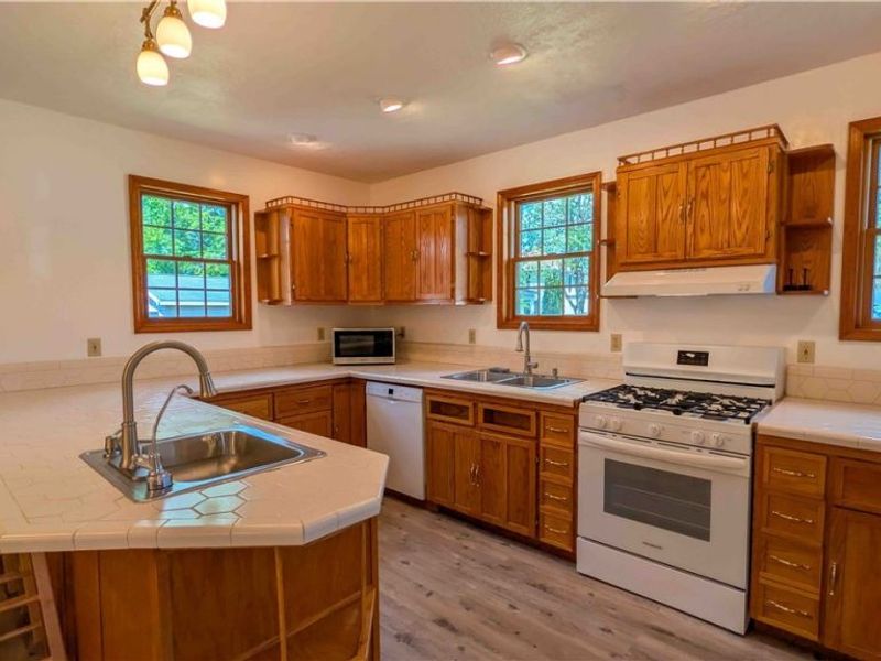 336 N Church Street , Oak Harbor, OH 43449 Photo 19
