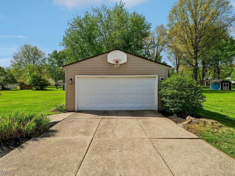 26915 Oxford Park Lane , Olmsted Township, OH 44138 Photo 39