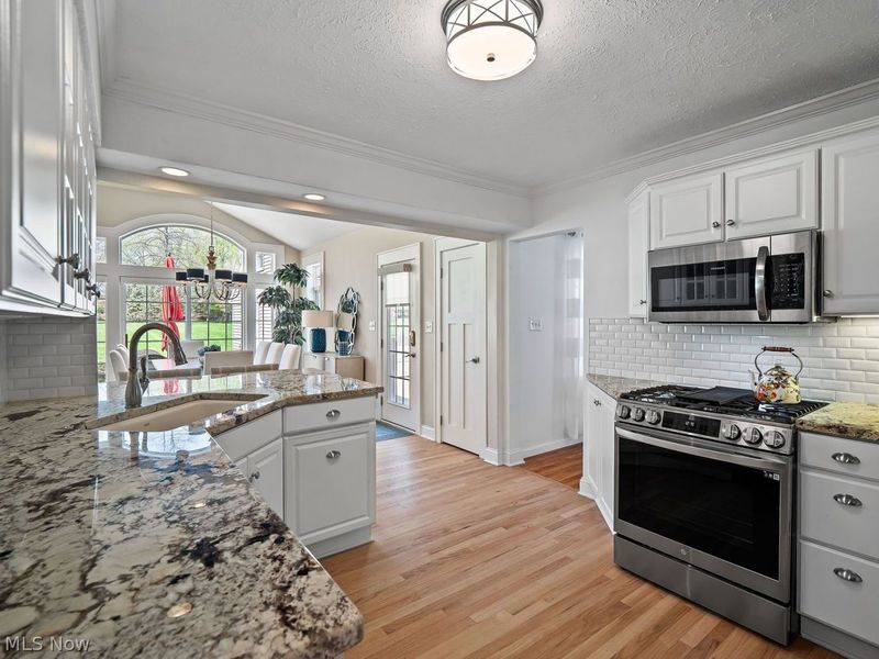 1800 Horseshoe Boulevard , Westlake, OH 44145 Photo 8