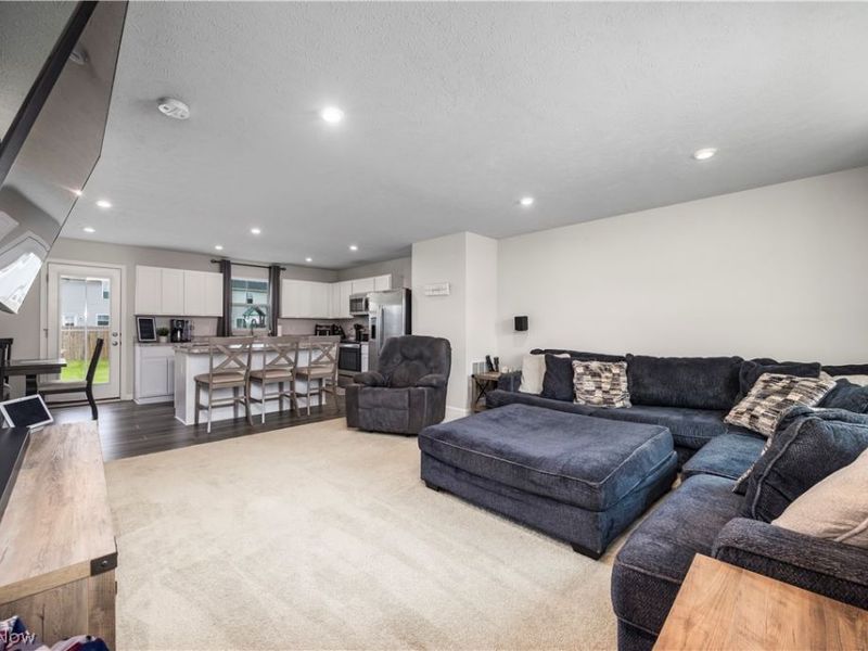 4741 Olivia Way , Lorain, OH 44053 Photo 4