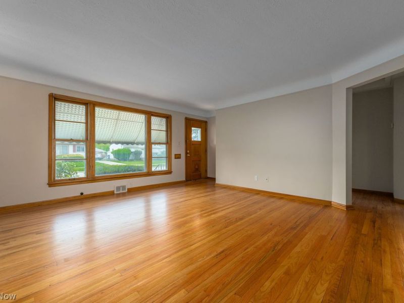 6456 Anita Drive , Cleveland, OH 44130 Photo 10
