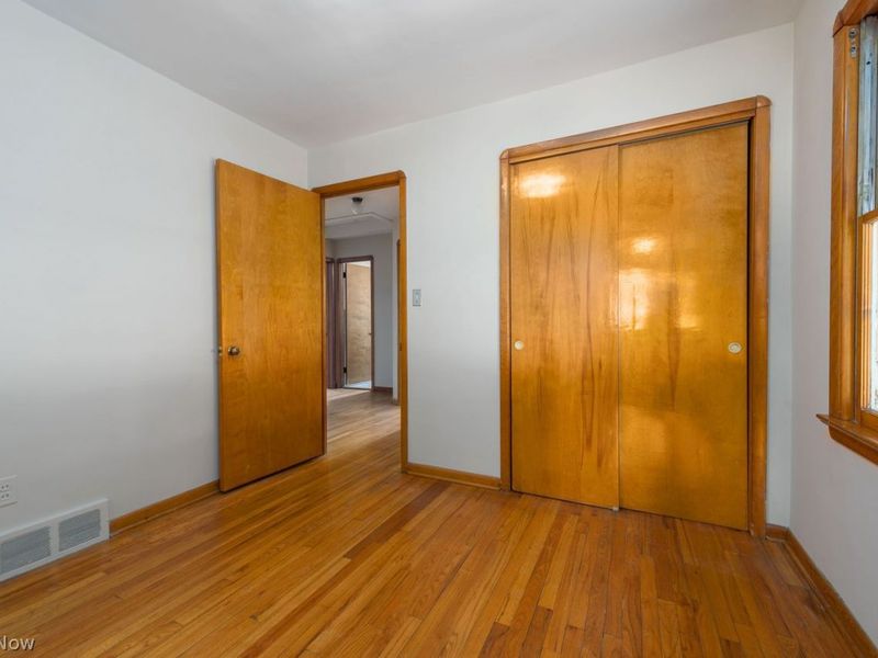 6456 Anita Drive , Cleveland, OH 44130 Photo 18