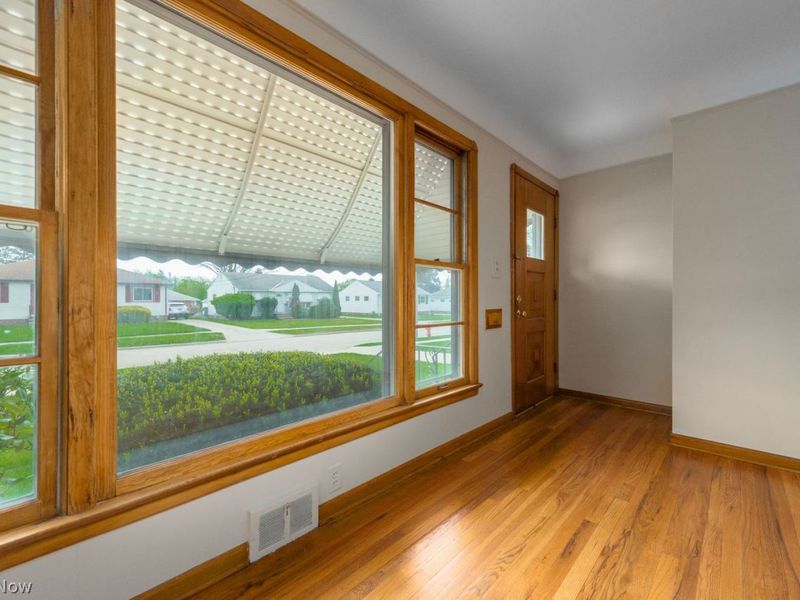 6456 Anita Drive , Cleveland, OH 44130 Photo 5