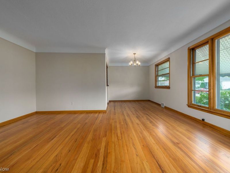 6456 Anita Drive , Cleveland, OH 44130 Photo 8